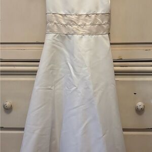 Elegant First Communion / Flower Girl / Cotillion Dress Size 10